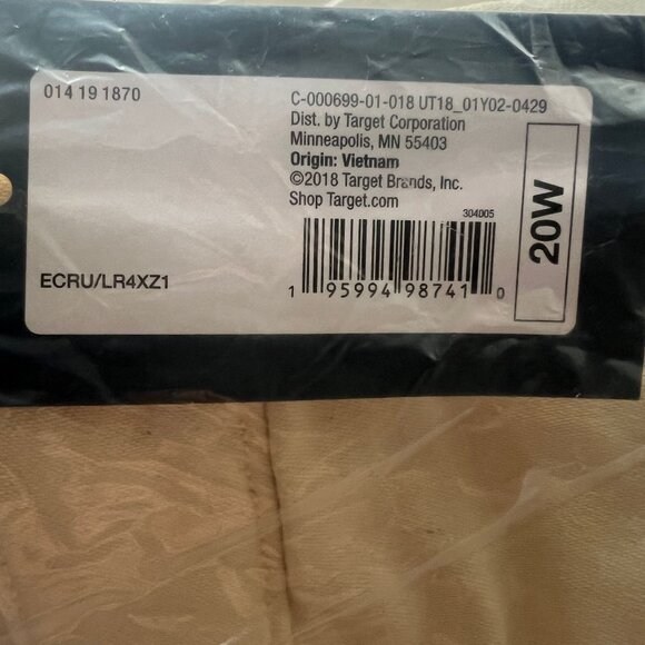 Universal Thread Women's Plus Size High-Rise Midi Jean Shorts Off-White 20W - Picture 5 of 5